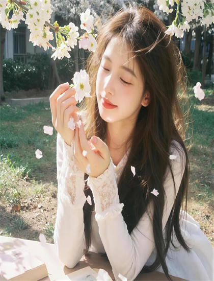 劉德華愛情電影全集_淚灑女人花